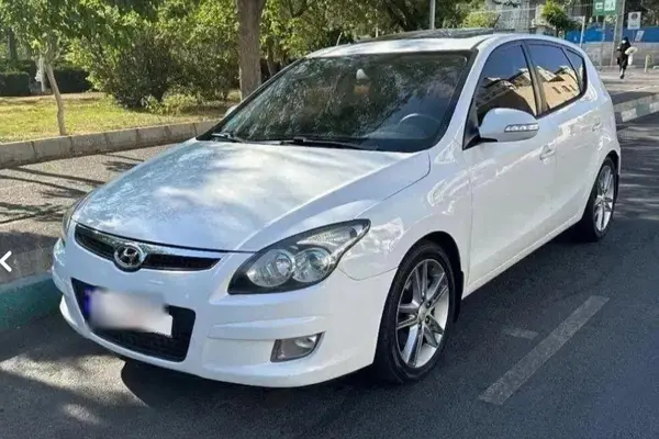 هیوندای i30