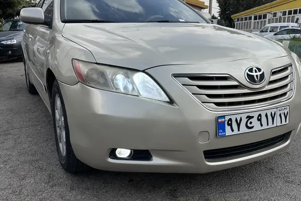 عکس تویوتا کمری