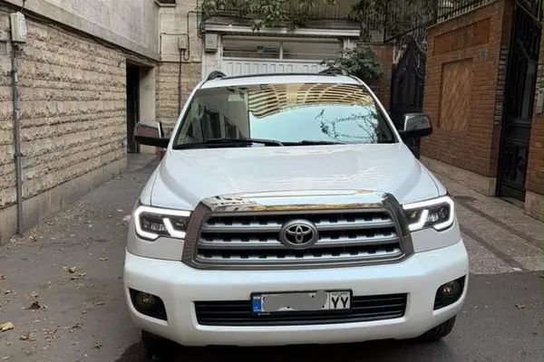 تویوتا لندکروز چهار در