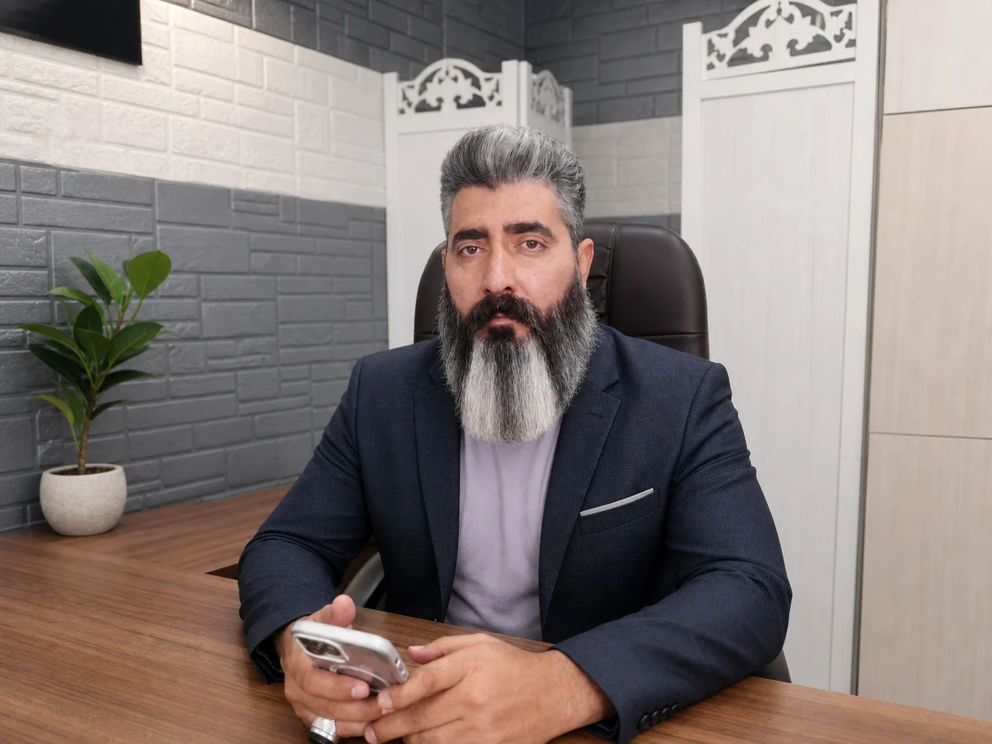 مدیر نمایشگاه اتو کارما