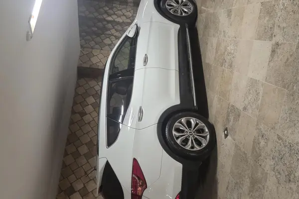 عکس هیوندای سانتافه
