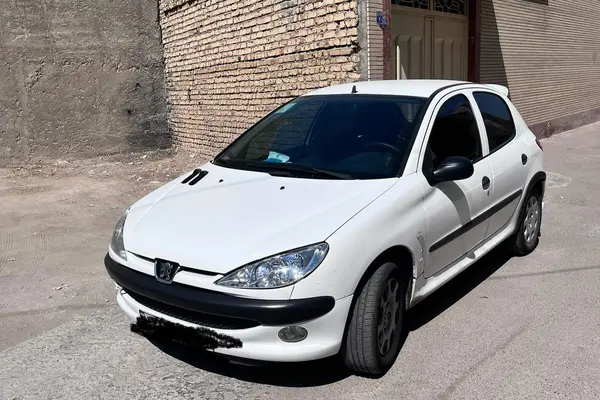 پژو 206