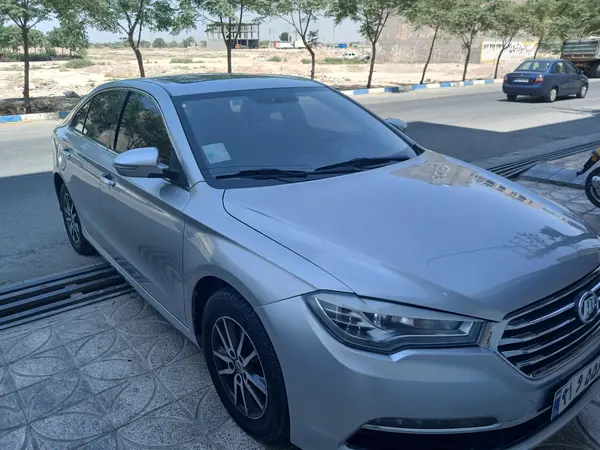 عکس لیفان 820