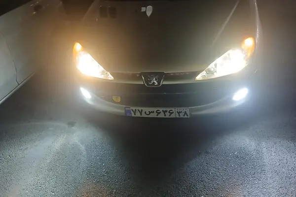 پژو 206