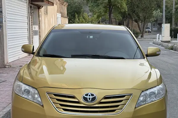 تویوتا کمری
