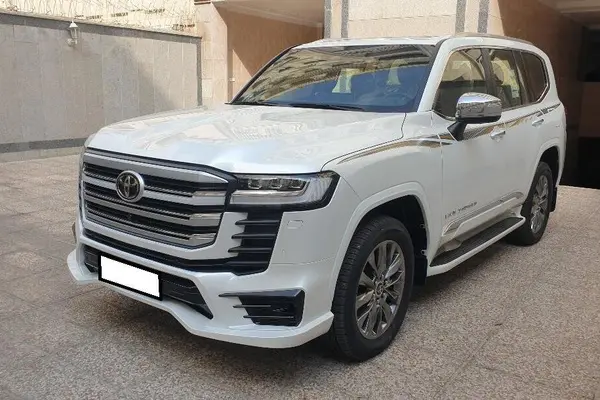 تویوتا لندکروز چهار در