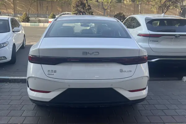 عکس بی وای دی چین پلاس DMi