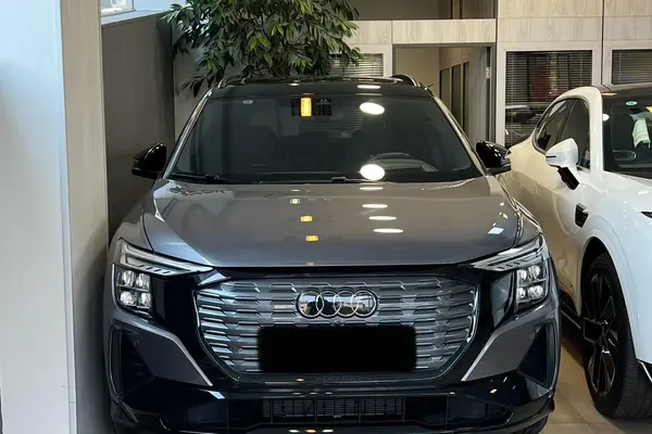 عکس آئودی Q5 e-tron
