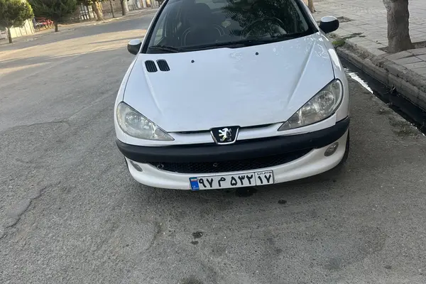 پژو 206