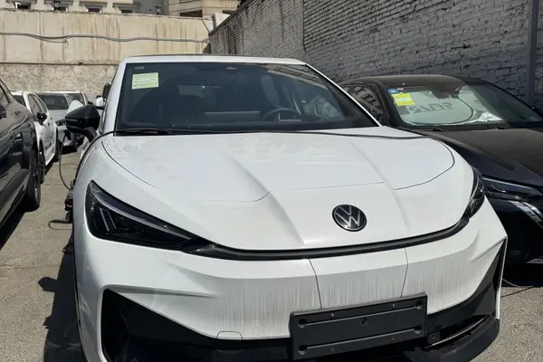 عکس فولکس آی دی یونیکس