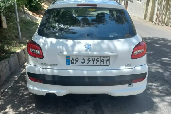 پژو 206