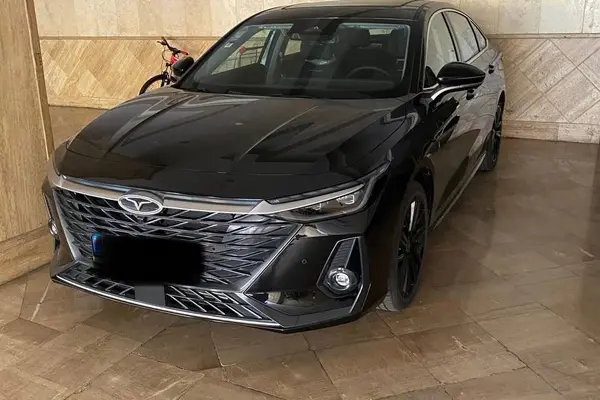 فونیکس آریزو 8 (Z8)