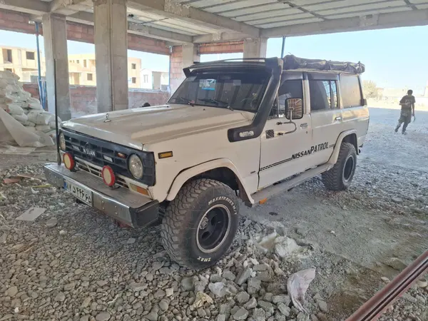 نیسان پاترول چهار در