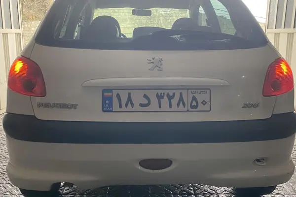پژو 206
