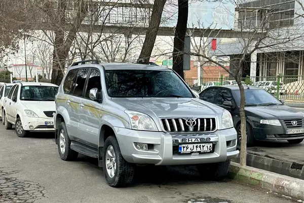 تویوتا پرادو  چهار در