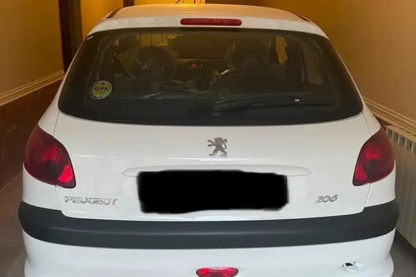 پژو 206