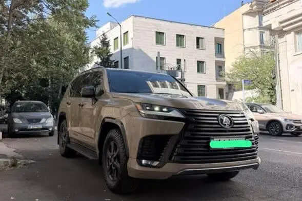 لکسوس LX