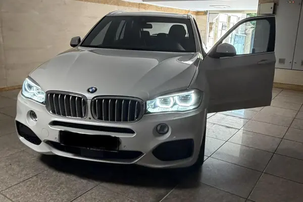 بی ام و X5