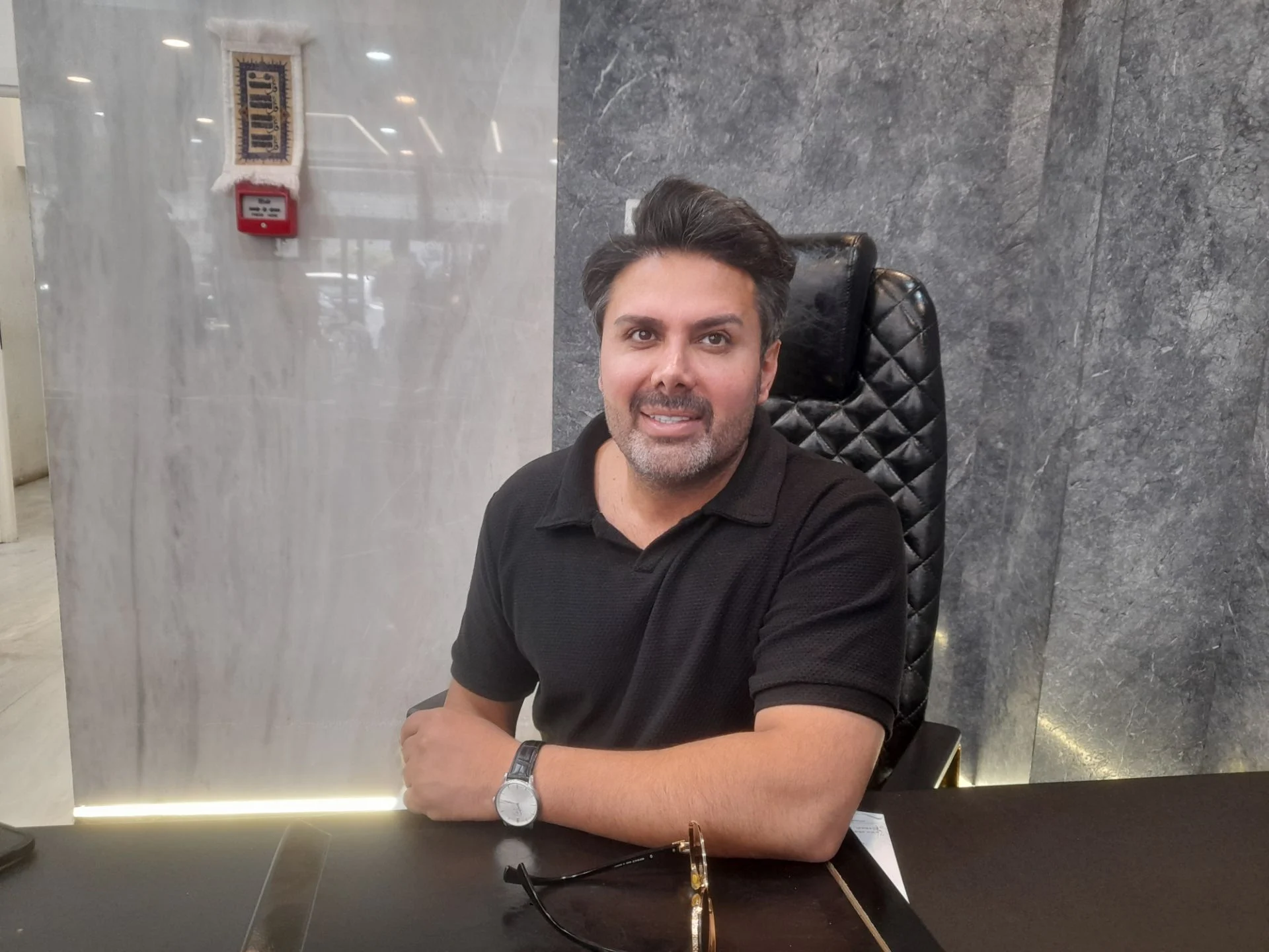 مدیر نمایشگاه اتوگالری امپراطور