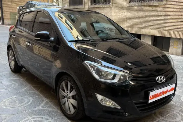 عکس هیوندای i20