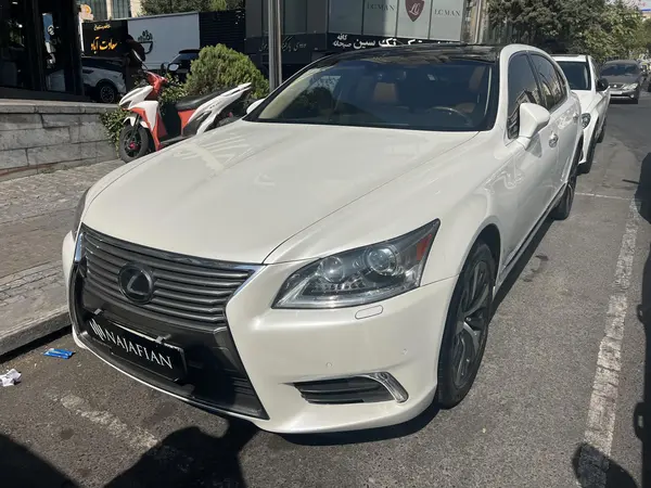 لکسوس LS
