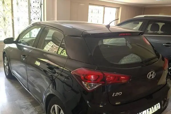 i20