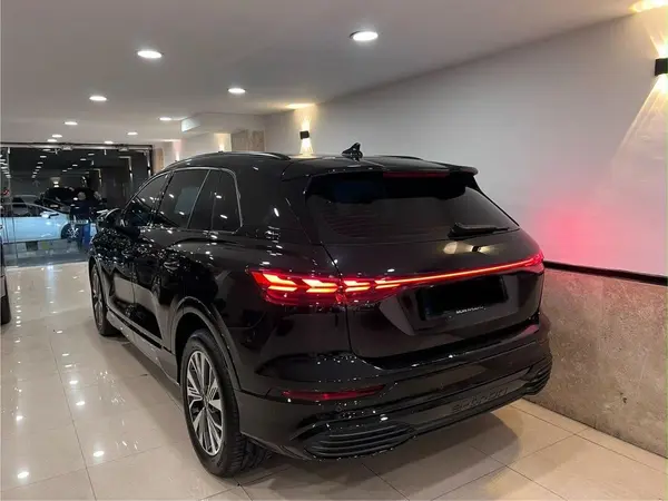 آئودی Q5 e-tron