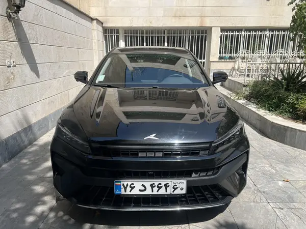 کی ام سی J7