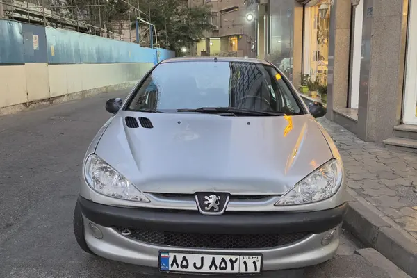 پژو 206