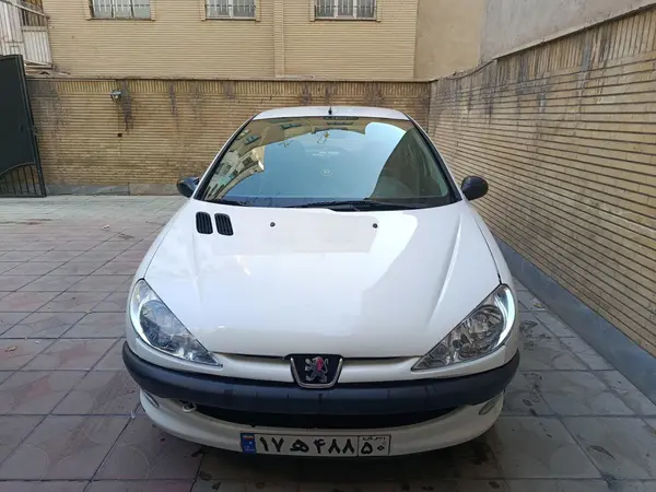پژو 206