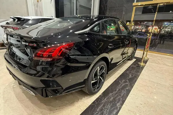 عکس ام جی GT