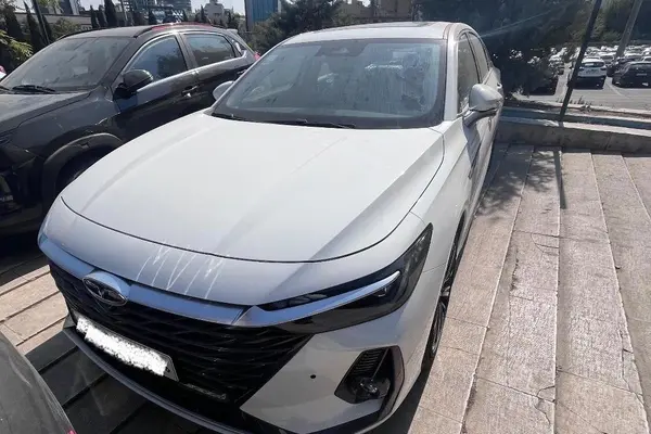 عکس فونیکس آریزو 8 (Z8)