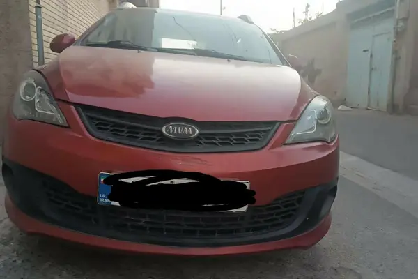 ام وی ام 315هاچ بک
