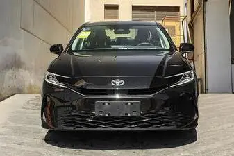 تویوتا کمری هیبرید