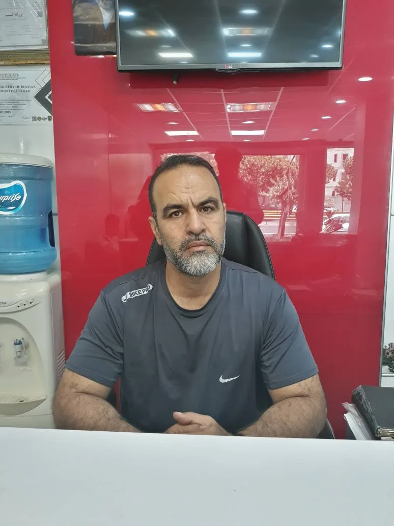 مدیر نمایشگاه اتو گالری ایرانیان