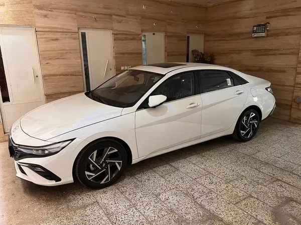 هیوندای النترا