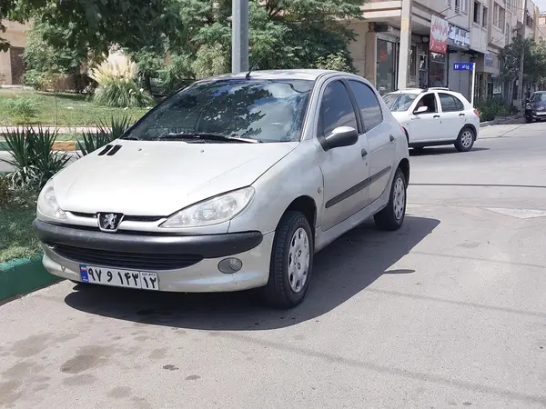 پژو 206