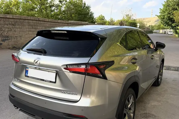 لکسوس NX