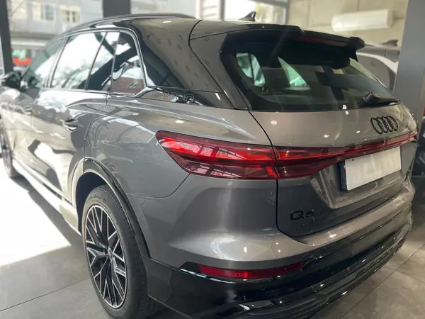 آئودی Q5 e-tron