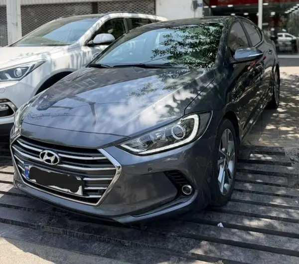 عکس هیوندای النترا